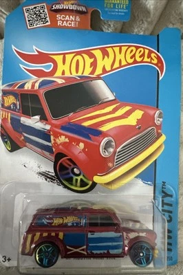 2013 Hot Wheels '67 Austin мини фургон новый в упаковке - Изображение 1 из 4