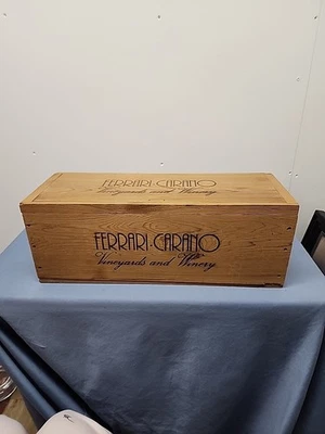 Ferrari- Carano Cabernet Magnum Caja De Colección Deslizante Delantero Foto 1 de 4