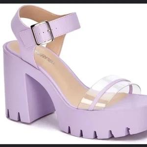 Andrea klobige Plateau-Sandalen – lavendel + transparente Riemen – Größe 9 – gebraucht, in einwandfreiem Zustand - Bild 1 von 11