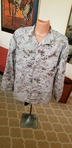 U.S. Marines Men's Fatigue Field Jacket With Patches Size Medium - Picture 1 of 11