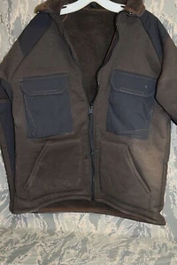 *military cold weather coat - jacket ( bear ) size large - Picture 1 of 2