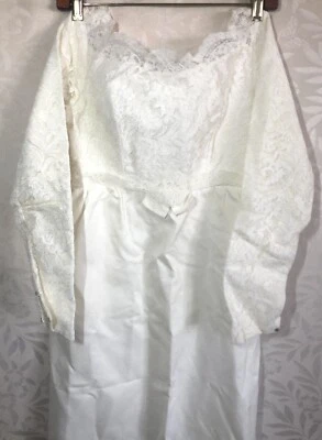 Vtg Bridalallure Wedding Gown W/ Detached Train Size S - Image 1 of 4