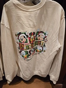 NWT!! 2025 Disney World Mickey Passholder Christmas Holiday  Sweatshirt | Large  - Picture 1 of 4