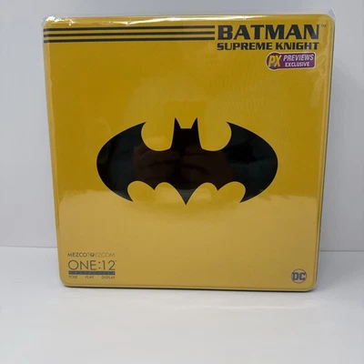 Коллекционная экшн-фигурка Mezco DC Supreme Knight Batman синяя новая в коробке. Один:12 - Изображение 1 из 4