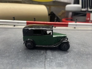Dinky 36g Austin Taxi - CLOSED REAR WINDOW TO RESTORE - Picture 1 of 9