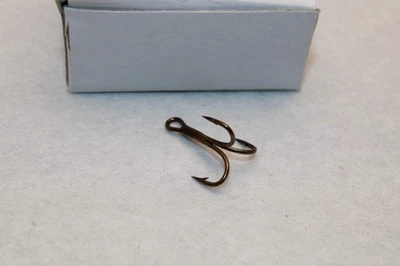 144 pcs Fishing Hook Sharp Treble Hooks Size 8 - Dolphin 125-8 - Image 1 of 3