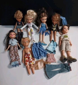 7x BRATZ Doll Lot with Clothes Shoes Vintage 5 Girls 2 Boys - Picture 1 of 6