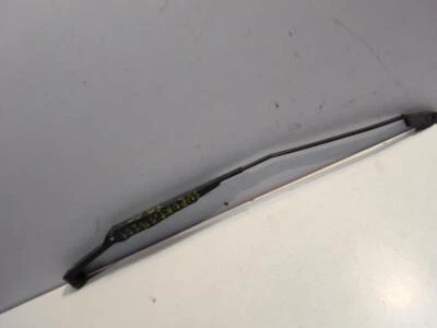 Brazo limpia delantero derecho Suzuki Swift II Fastback (EA, MA) 1.3 4WD (SF413, - Imagen 1 de 2