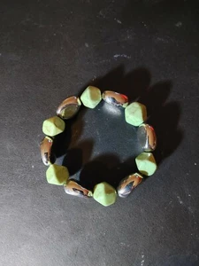 Brand New Stretchy Paparazzi Beaded Bracelet Green/Silver - Picture 1 of 3