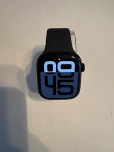 Apple Watch Series 10 42 mm boucle sport en aluminium noir de jais (gps) uniquement - Photo 1 sur 7