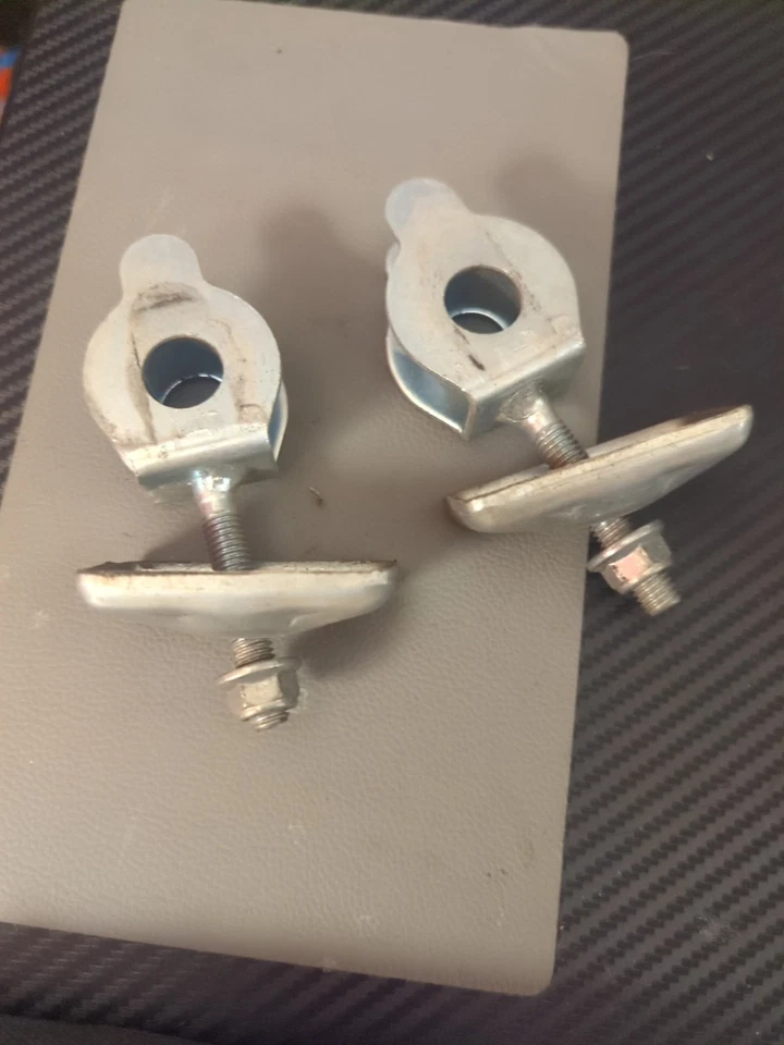 CONJUNTO DE TENSOR DE CORRENTE TRASEIRA SUZUKI GZ250 2000-2007 PAR  - Imagem 1 de 1