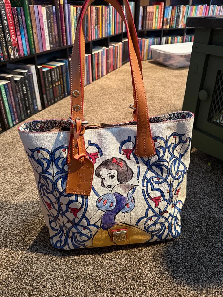 Exclusivo Bolso Emily Dooney And Bourke Blancanieves Grande Disney NUEVO CON ETIQUETA Foto 1 de 4