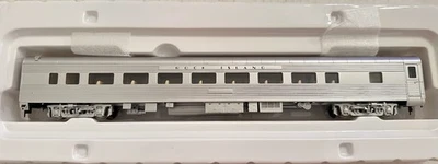 Walthers HO 932-6790 Pullman Standard 64 Seat Coach Rock Island - Image 1 of 4
