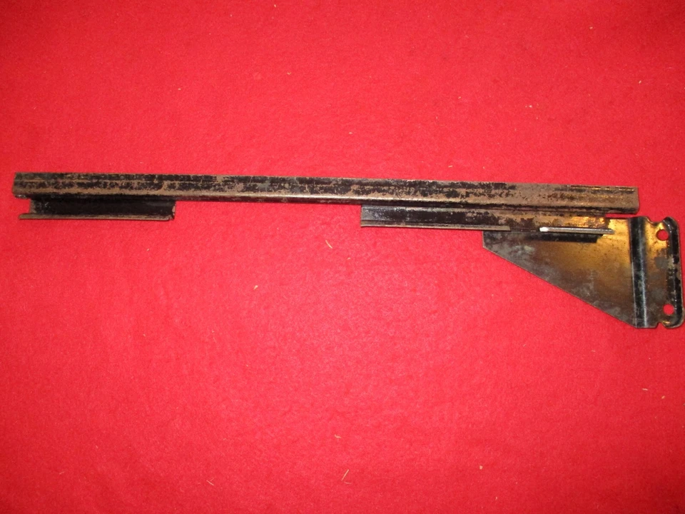 1937 Plymouth Deluxe, Dodge, DeSoto, Chrysler cupé canal de vidrio izquierdo Foto 1 de 2