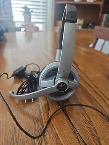Nice Logitech Headset with Microphone & Gaming Wired With Jack Connectors - Picture 1 of 7