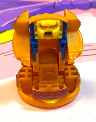 麦当劳奶酪汉堡食品可变机器人变形金刚快乐餐玩具 2 — 第 1/2 张图片