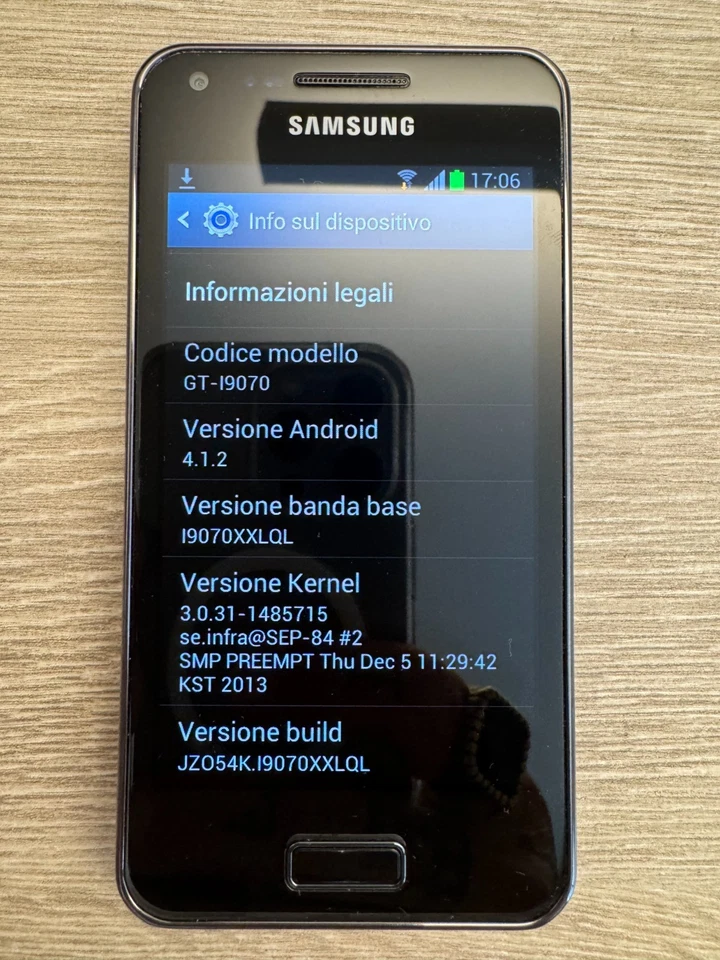Samsung Galaxy S Advance GT-i9070 nero funzionante, batteria e conf. orig. - Immagine 1 di 4