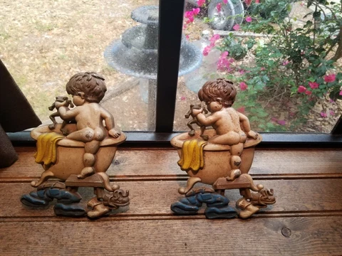 2 Adorable Vintage Metal Bathroom Wall Plaque Sexton 1975 Boy W/Frog In Bathtub Cover