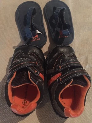 Lote de 2 CONJUNTOS Zapatos Niños Pequeños Zapatos Calzado Informal TALLA 4 - USADOS Foto 1 de 2