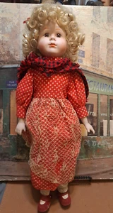 Bambola di porcellana 1989 Vintage Heritage Mint Ltd, alta 16" - Foto 1 di 3