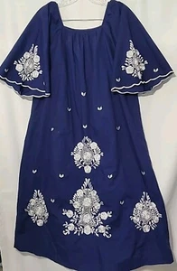 CARO OF HONOLULU Womens S Blue Embroidered Lounge Dress w/Tulip Sleeves VTG - Picture 1 of 8