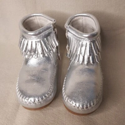 Minnetonka Baby Toddler Size 6 Moccasins Metallic Silver - Image 1 of 4