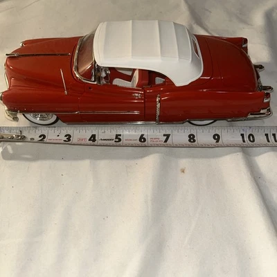Pequeño coche diecast Cadillac El Dorado 1958 Foto 1 de 4