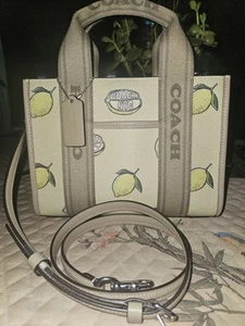 Bolso de Mano Coach Smith 24 con Estampado LIMÓN ESTILO: CAR79 GARDEN GLADE/MULTI$378NWT🍋🍋 - Imagen 1 de 14