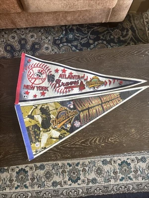 Banderines vintage de los 90 Atlanta Braves MLB decoración de pared de béisbol LEER DESCRIPCIÓN Foto 1 de 4