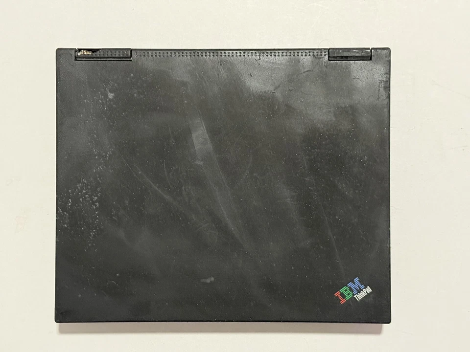 Vintage IBM ThinkPad T20 2647 Intel Pentium III 700MHz 128MB RAM 20GB HDD READ - Image 1 of 4