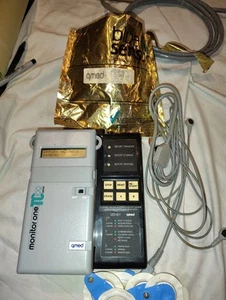 Vintage 1980's Qmed TC100 Omni Heart Monitor With Docking Station & Cables - Picture 1 of 12