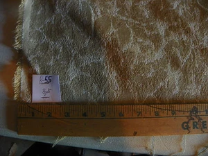 Tela de tapicería de oruga con estampado de hoja crema bronceada 1 yarda R55 - Imagen 1 de 1