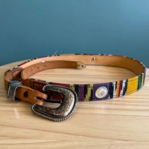 Cinturón de cuero Serape tejido vintage intrincado hebilla plateada rayas coloridas 32-34 - Imagen 1 de 10