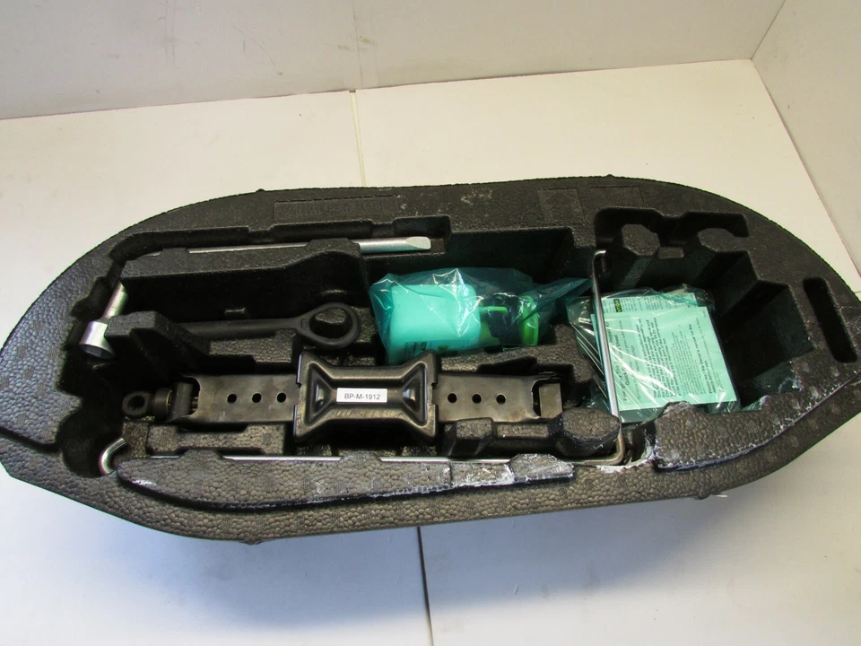 2017-2018-2019 TOYOTA MIRAI EMERGANCY JACK & TOOLS W/ FOAM OEM 75201-62010 - Image 1 of 4