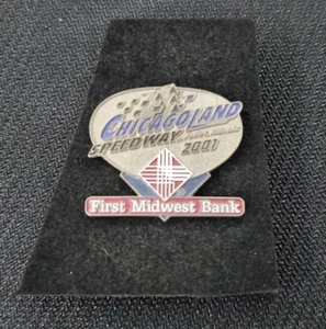 Spilla limitata 2001 prima Midwest Bank CHICAGOLAND Speedway stagione inaugurale NASCAR - Foto 1 di 3