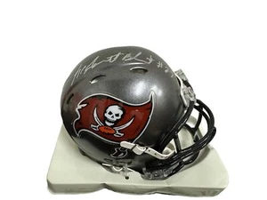 LeGarrette Blount Signed Tampa Bay Buccaneers (Speed) Mini Helmet JSA - Picture 1 of 2