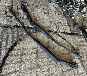 12-18 FORD FOCUS Front Windshield Wiper Arms Pair Set Left & Right Both OEM - Picture 1 of 1