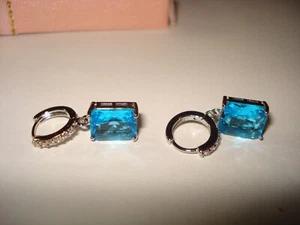 Womens Prong Set Blue Topaz/Diamond Earrings NWOT - Picture 1 of 4