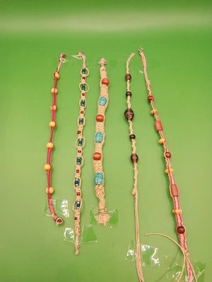 PULSERA DE CÁÑAMO CON CUENTAS Lote (5) Hecha a Mano Multicolor Madera y Vidrio Cuentas, Cuerdas Foto 1 de 3