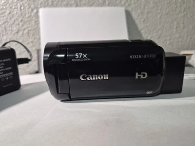 Canon VIXIA HF R700 Full HD Camcorder Black Tested Works Great  W/Charger - Image 1 of 4