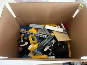 Lego Bricks (1KG) Per Box. All Random Pieces Blocks Wheels No Mini Figures Lot 1 - Picture 1 of 3