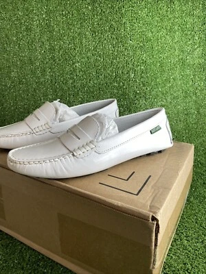 Mocasín Patricia Penny para mujer sin usar, en caja, charol blanco talla 8,5 M Foto 1 de 4