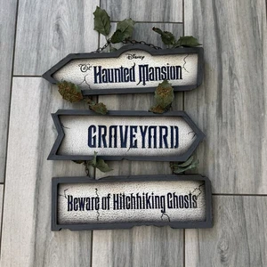 Disney Haunted Mansion Wandbehang Schild Friedhof Vorsicht Trampen Halloween - Bild 1 von 15