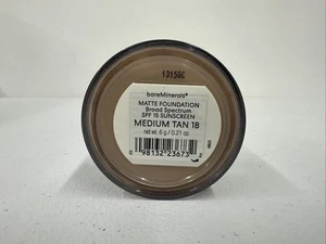 BareMinerals Matte Foundation SPF 15 MEDIUM TAN 18 6g/0.21 OZ - Picture 1 of 4