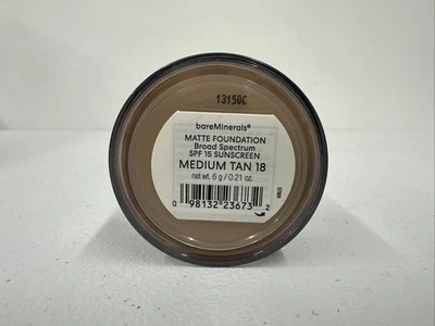 BareMinerals Matte Foundation SPF 15 MEDIUM TAN 18 6g/0.21 OZ - Image 1 of 4