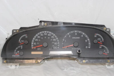 Cuadro de instrumentos velocímetro 00 01 Ford F150/00-02 Expedition 234.359 millas Foto 1 de 4