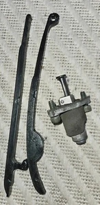 Original Yamaha Cygnus MBK Flame 125 (SE03) Kettenspanner mit Laufschienen - Bild 1 von 2