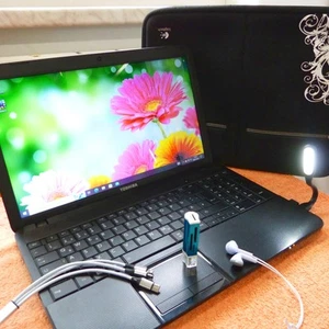 Toshiba C850 15 pollici l 500 GB SSD l 16 GB RAM NUOVO l Windows 10 HDMI... - Foto 1 di 12