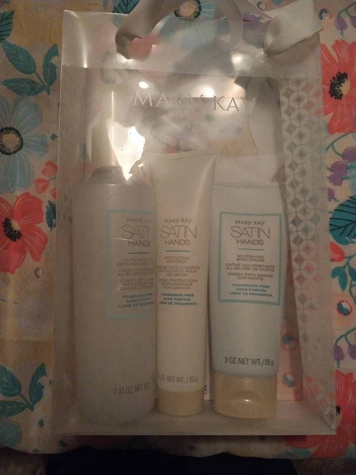 Mary Kay Satin Hands Set - Image 1 of 1