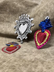 TRES CORAZONES SAGRADOS DE HOJALATA MILAGRO MEXICANOS MODERNOS - Imagen 1 de 7